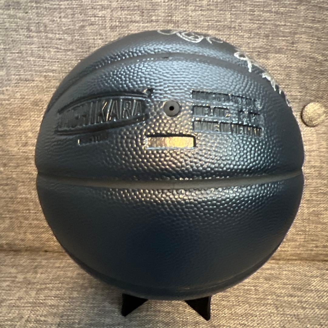 アルティーリ千葉　全選手直筆サイン入りオリジナルミニボール　2023-24