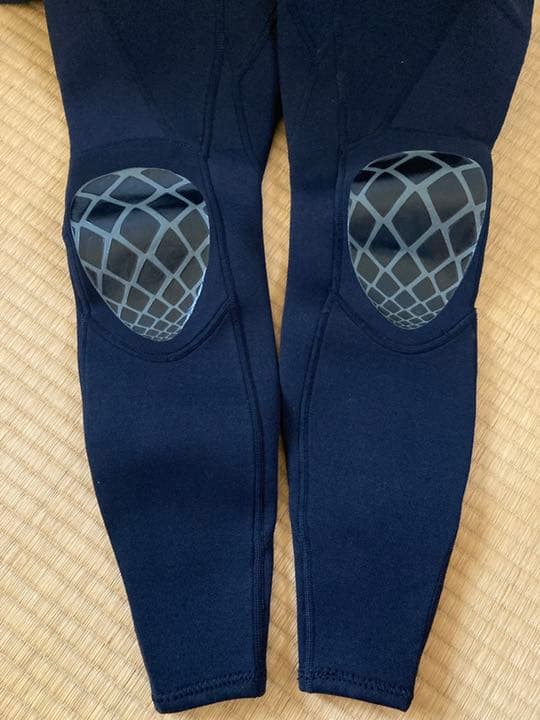 The Realm WETSUIT ウェットスーツ　サイズ6